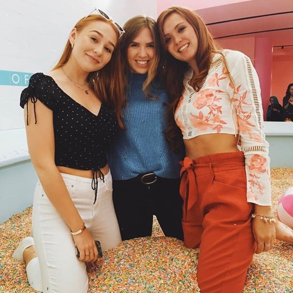 H&M Floral Crop Sheer Shirt - Picture 3 of 8